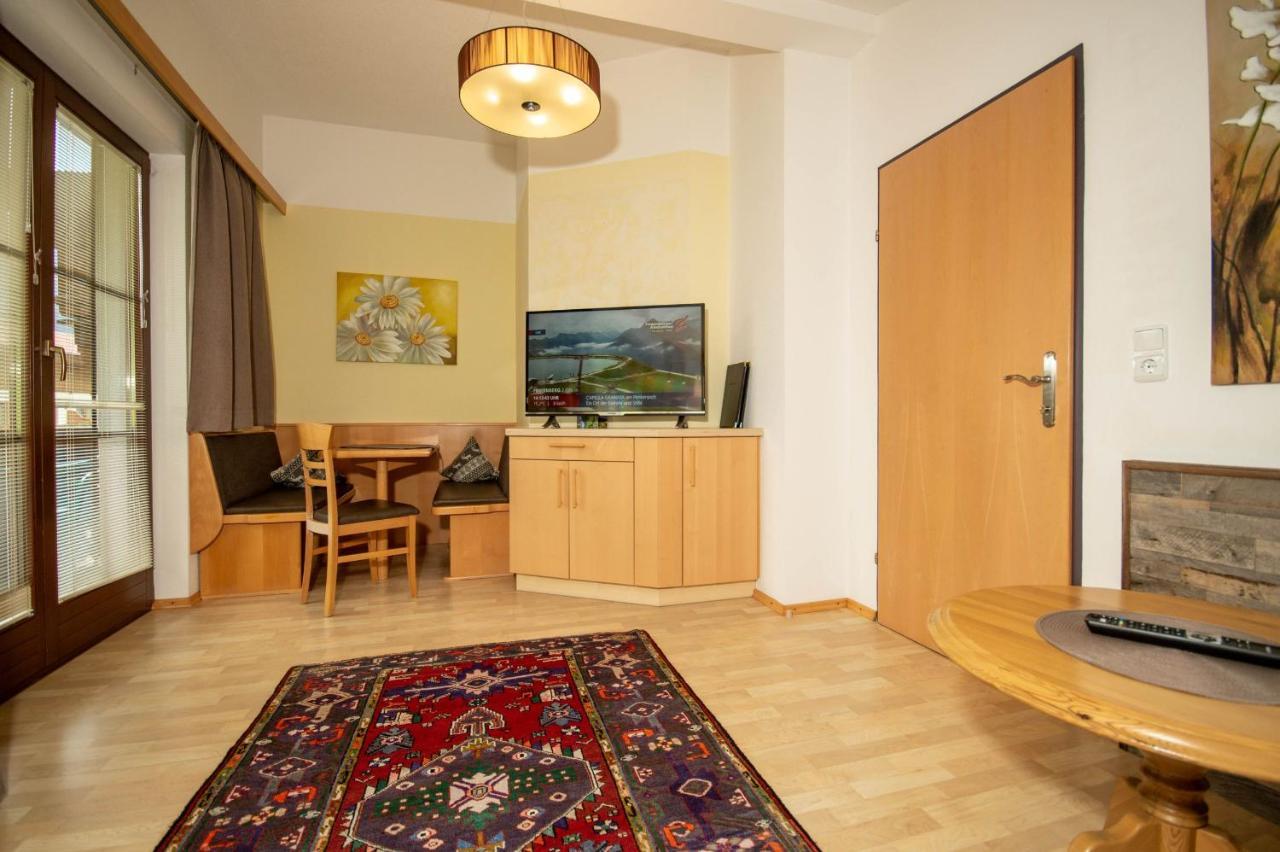 Stoeckl Apartment *